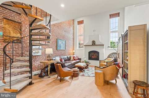 Fulton, LANCASTER, PA 17602