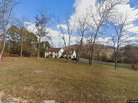 Woodland Hills, BLACKSBURG, VA 24060