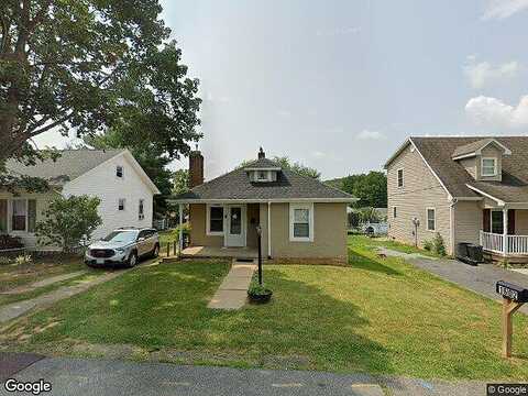 Paige, STAUNTON, VA 24401