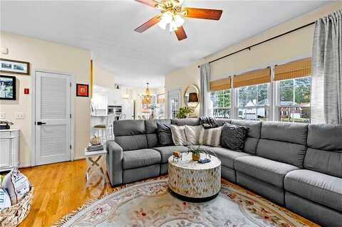Rellen, CHESAPEAKE, VA 23320