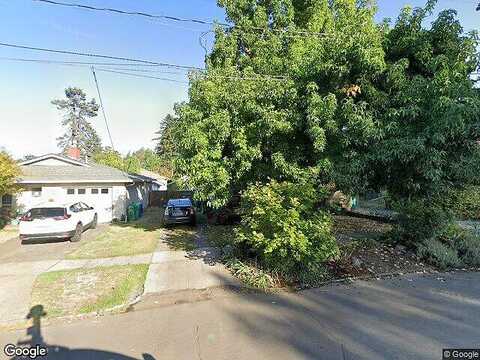 31St, PORTLAND, OR 97222