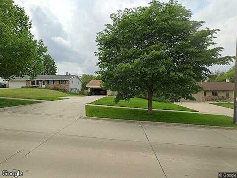 18Th, WEST BEND, WI 53095