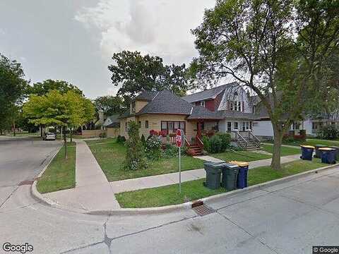 67Th, MILWAUKEE, WI 53219
