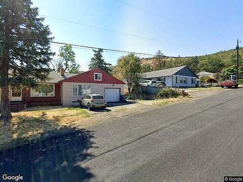 10Th, THE DALLES, OR 97058