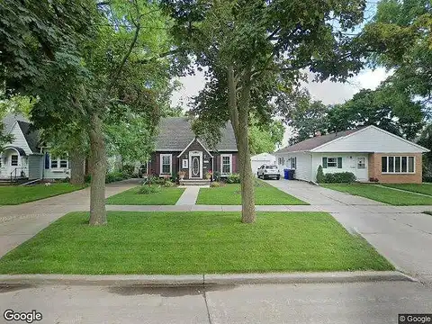 Parkway, APPLETON, WI 54911