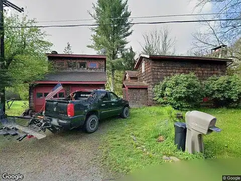 Village, BEACH LAKE, PA 18405