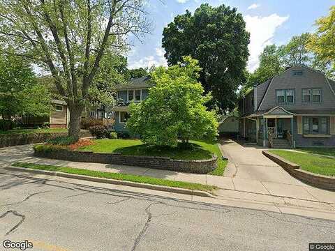College, WAUKESHA, WI 53186