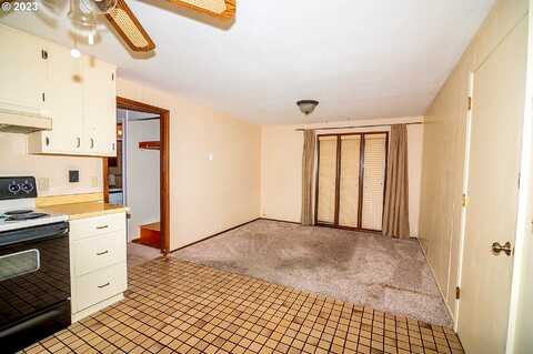 Wilshire, EUGENE, OR 97405