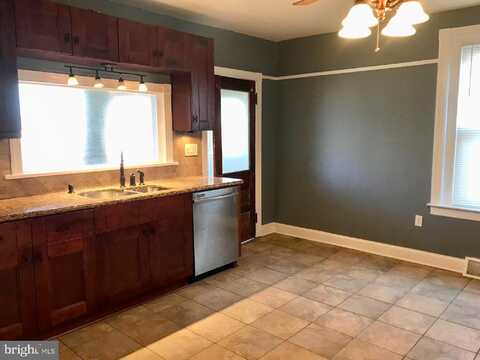 Fairview, COOPERSBURG, PA 18036