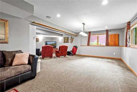 Janero, FOREST LAKE, MN 55025