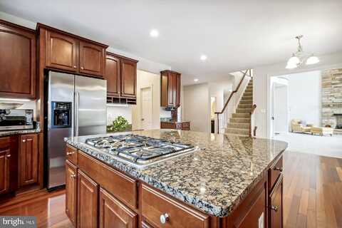 Grayson, FALLS CHURCH, VA 22043