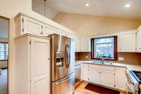 Black Oaks, MINNEAPOLIS, MN 55447