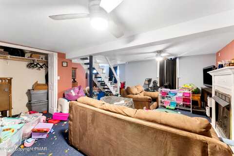 Bellingham, BUSHKILL, PA 18324