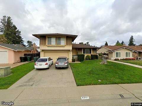 Carla, SACRAMENTO, CA 95826
