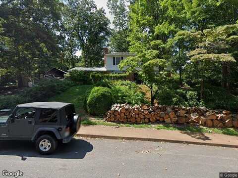 Antoinette, CHARLOTTESVILLE, VA 22903