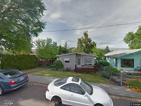 14Th, THE DALLES, OR 97058