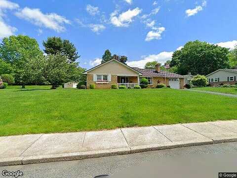 Maple, MACUNGIE, PA 18062