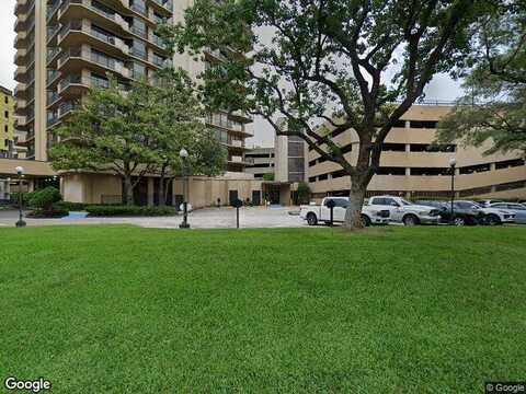 Mccue, HOUSTON, TX 77056