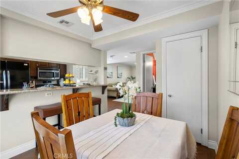 Paseo Terraza, SANTA CLARITA, CA 91350
