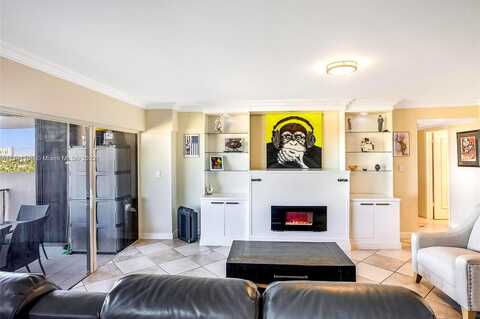 114Th, MIAMI, FL 33181