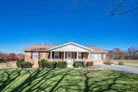 Tiffany, BUENA VISTA, VA 24416