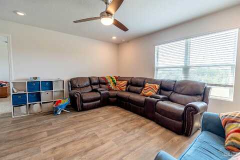 Guinevere, MILTON, FL 32583