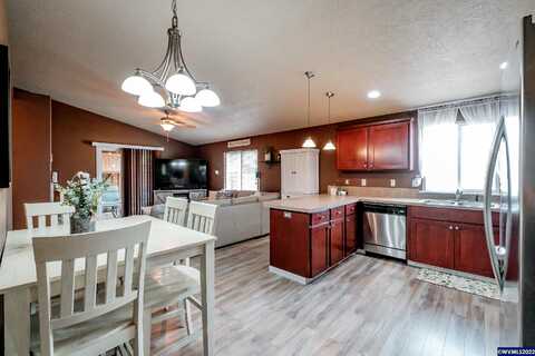 Andresen, SALEM, OR 97306