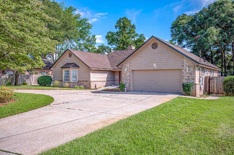 Holly, SHALIMAR, FL 32579