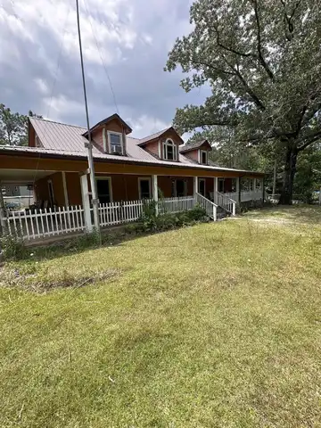Pinewood, DEFUNIAK SPRINGS, FL 32433