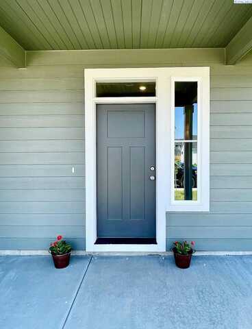 Emerald, GRANDVIEW, WA 98930