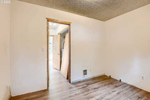 South Shore, PORTLAND, OR 97211