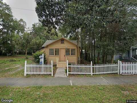 Voorhis, DELAND, FL 32724