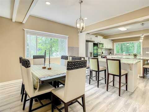 Lake Commiston, LUTZ, FL 33549