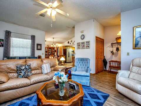 3Rd, UMATILLA, FL 32784