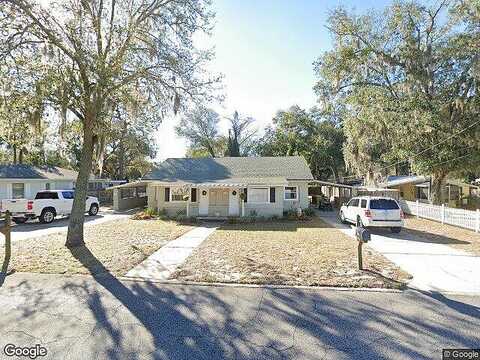 1St, MOUNT DORA, FL 32757