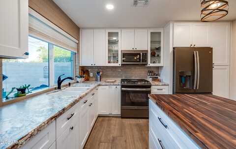 Virginia, SCOTTSDALE, AZ 85257