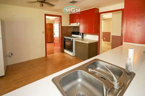 Morales, BEEVILLE, TX 78102