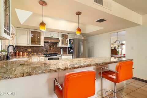 Los Lagos Vista, MESA, AZ 85210