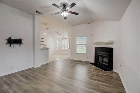 Daymon, HUTTO, TX 78634