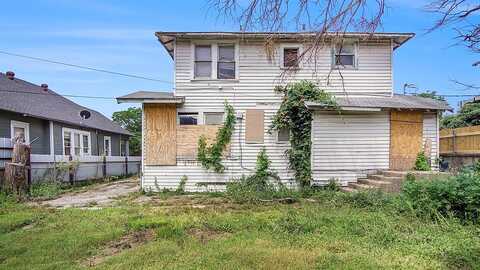 May, FORT WORTH, TX 76110