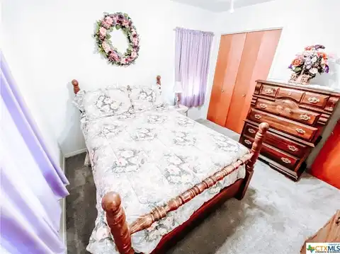 Sun Valley, GATESVILLE, TX 76528
