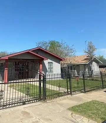 New York, FORT WORTH, TX 76104