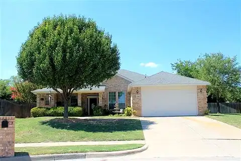 Albatross, BENBROOK, TX 76126