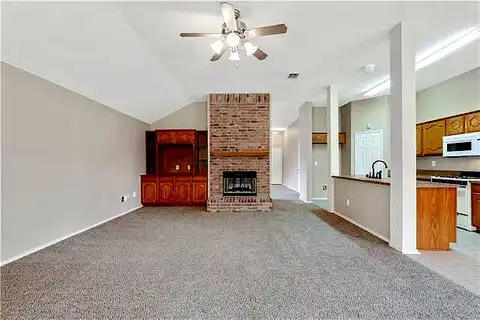 Redding, SAGINAW, TX 76131