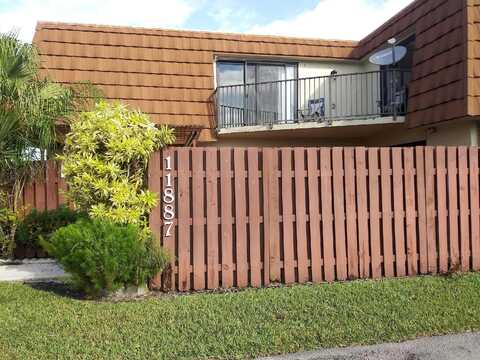 13Th, DAVIE, FL 33325