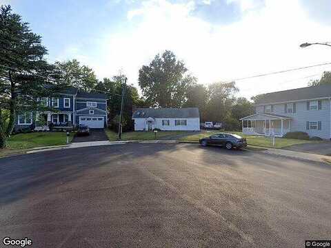 Howard, FALLS CHURCH, VA 22043