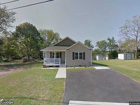 Moore, STAUNTON, VA 24401