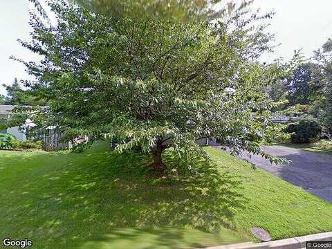 Holmes Run, FALLS CHURCH, VA 22042