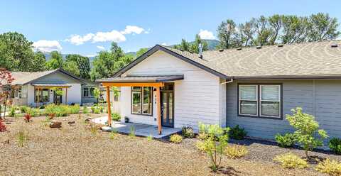 Nandina, ASHLAND, OR 97520