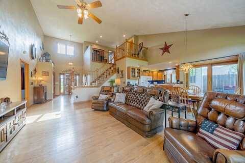 Marquart, OMRO, WI 54963
